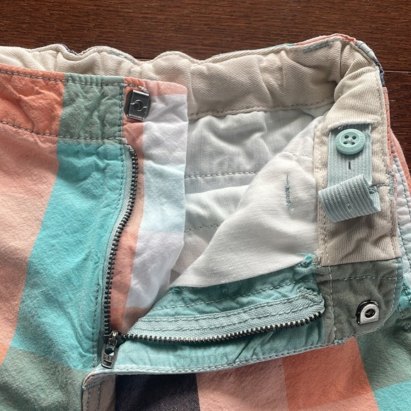 Gap Kids Boys Plaid Shorts - Picture 2 of 4